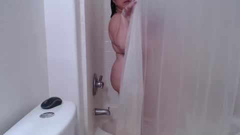 Snapshot of alyssiaamorexo chatting on January 13, 8:58 pm Alyssiaamorexo online show from January 13, 8:58 pm