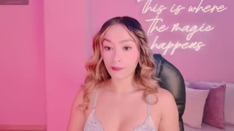 Amaia Haywood online show from November 12, 6:00 am