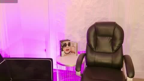 Amaia Haywood online show from November 19, 4:01 am