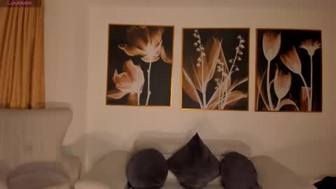 Amalia cruss online show from December 22, 12:25 am