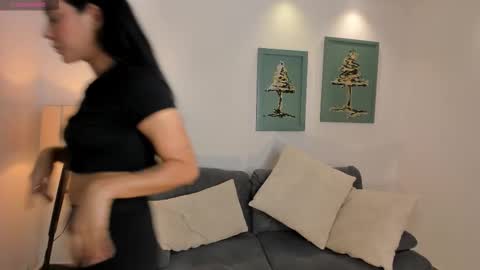 Amalia cruss online show from November 9, 11:55 pm