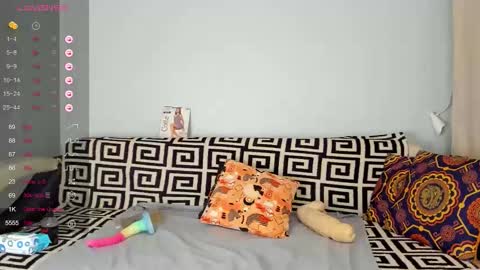 Amalia online show from November 3, 9:35 am