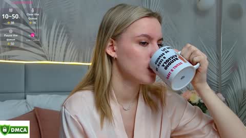 Amalia online show from January 24, 1:14 pm