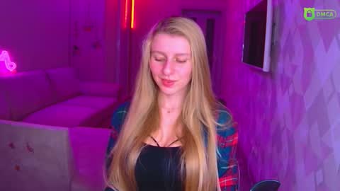 Amalia online show from December 5, 3:13 pm