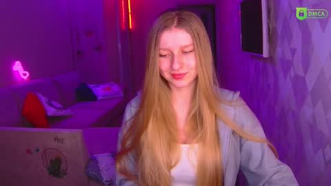 Snapshot of amaliaqueen999 chatting on January 5, 3:23 pm Amalia online show from January 5, 3:23 pm