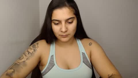 The queen of the biceps  online show from January 6, 8:07 pm