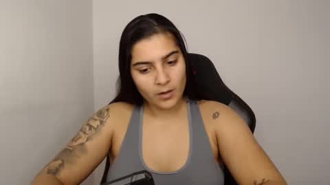 The queen of the biceps  online show from December 13, 11:23 am