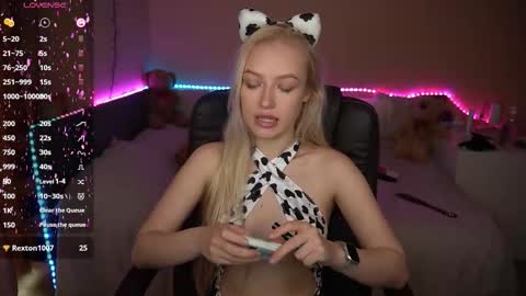 Amanda online show from November 10, 10:21 am