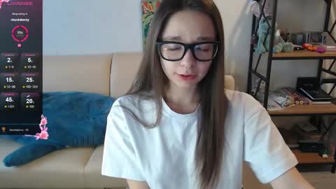 Mila online show from December 3, 11:43 am