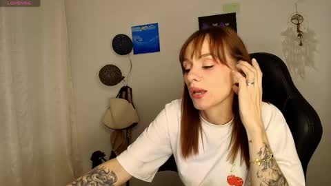Amara Fey online show from May 6, 1:20 am