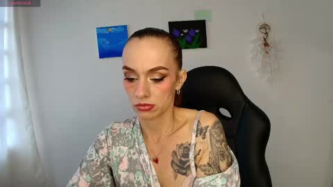 Amara Fey online show from May 16, 9:03 pm