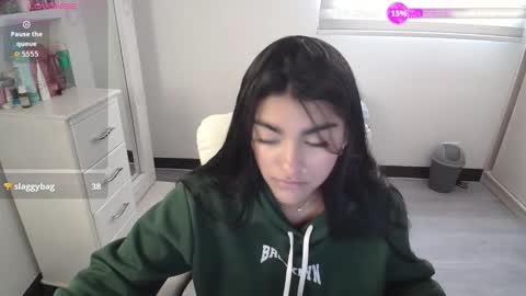 amara_silk online show from December 18, 6:01 pm