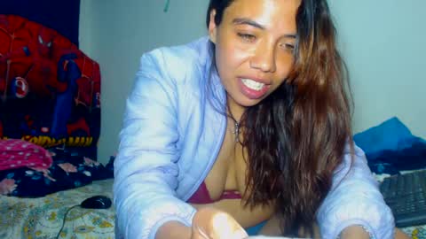 Snapshot of amararoberts08 chatting on December 10, 6:28 pm Amara Julia online show from December 10, 6:28 pm