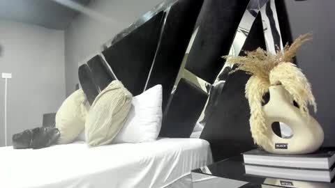 Emily online show from March 3, 11:03 am