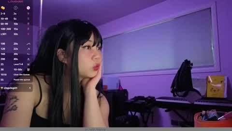 leash online show from March 18, 1:54 am