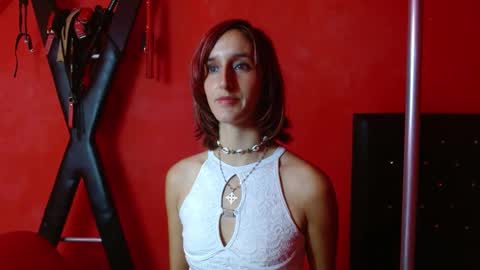 ambar_roux1 online show from March 11, 1:45 pm