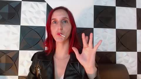 ambar_roux1 online show from February 10, 3:53 pm