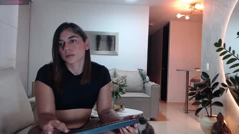 Snapshot of ambarhill chatting on December 20, 11:16 pm Ambar online show from December 20, 11:16 pm