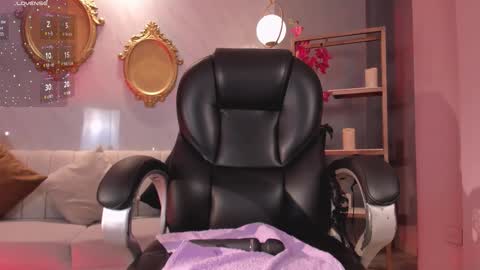 Ambar  online show from September 19, 3:33 pm