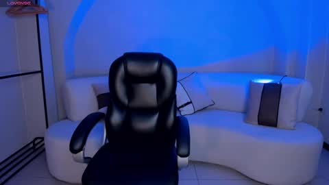 Ambar  online show from October 4, 12:00 pm