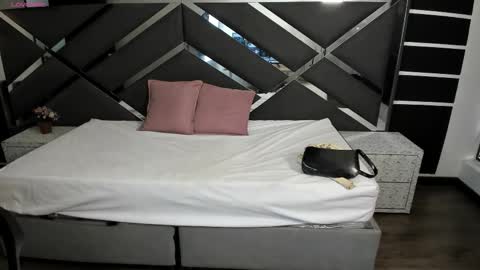 Ambar Ross online show from January 19, 12:12 pm