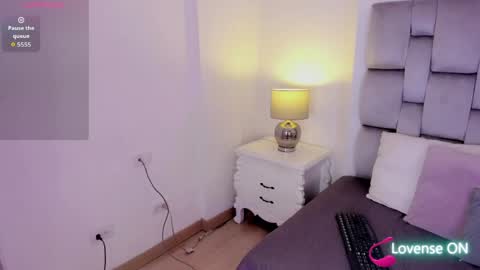 amber  ferrera online show from April 15, 7:58 pm