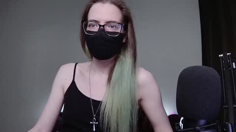 Snapshot of amber_candyfloss chatting on December 17, 2:12 am Amber non-nude model online show from December 17, 2:12 am