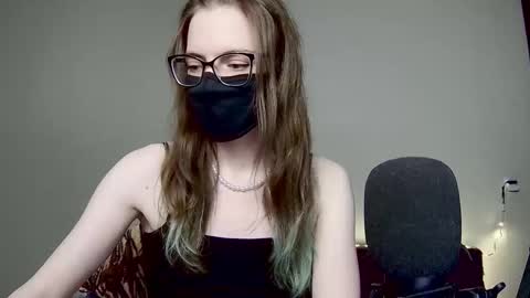 Amber non-nude model online show from December 22, 12:47 am