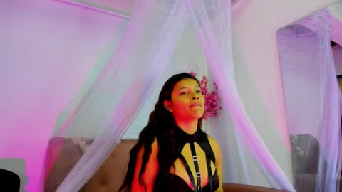 Amber online show from December 14, 12:33 pm