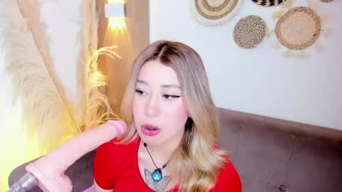 amber_palmer online show from May 3, 8:23 pm