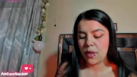 Snapshot of amberbeckeer chatting on January 8, 2:25 am Amber online show from January 8, 2:25 am