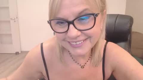 Amber online show from January 5, 7:07 am