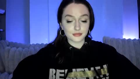 amberkinsley online show from February 17, 5:14 am