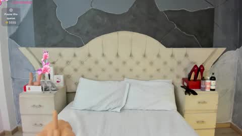 Snapshot of amberrgrey_ chatting on October 1, 5:40 pm Amber Grey online show from October 1, 5:40 pm