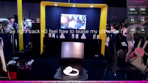 Amber Honey  online show from November 8, 3:44 am