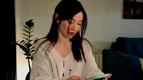 Snapshot of ambientmoon chatting on October 12, 4:31 pm Moon inst 4mbientmoon online show from October 12, 4:31 pm