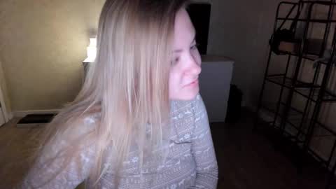 Snapshot of ambrosia__ chatting on September 23, 4:10 am ambrosia__ online show from September 23, 4:10 am