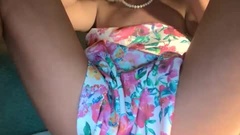 Beatrice online show from November 15, 3:46 pm