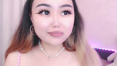 Amelia online show from June 1, 5:03 pm