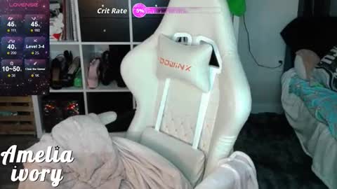 ameliaivory online show from January 6, 4:16 am