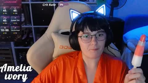 ameliaivory online show from May 15, 5:44 am