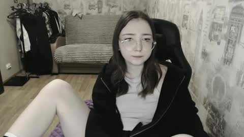 Snapshot of ameliakamishiro chatting on February 10, 2:59 pm Amelia online show from February 10, 2:59 pm