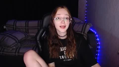 Snapshot of ameliakamishiro chatting on October 12, 9:06 pm Amelia online show from October 12, 9:06 pm