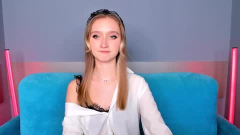 ameliawise online show from February 14, 2:23 pm