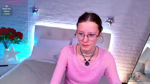 Amelie  online show from June 9, 3:28 am