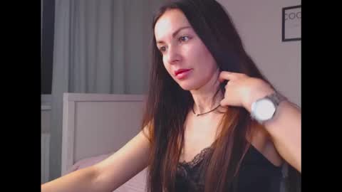 amelinamersi online show from September 8, 5:01 pm