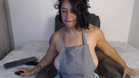 Amelia online show from November 4, 1:16 pm