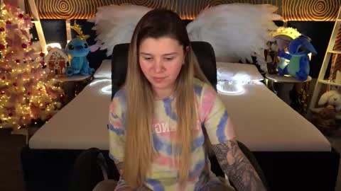 amellymillyy online show from January 9, 2:32 pm