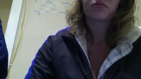 Snapshot of amileamariestar chatting on December 18, 3:15 am amileamariestar online show from December 18, 3:15 am