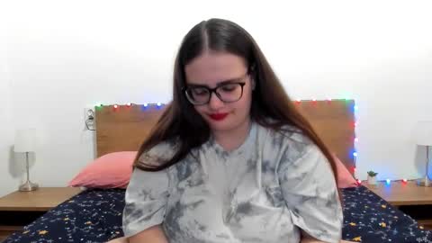 Amira Vyxen online show from January 16, 12:50 am